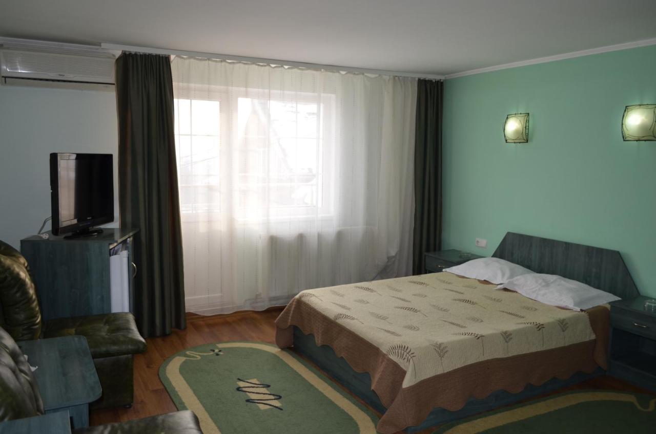 Casa Alba Hotel Ramnicu Valcea Exterior photo